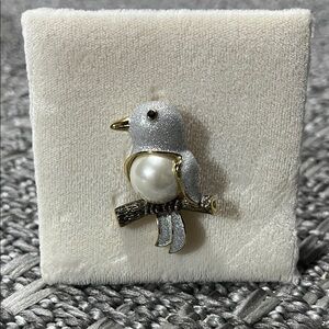 Fifth Avenue Collection | ‘Sing Along’ Brooch